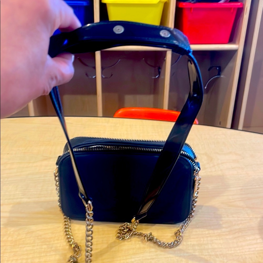 Elegant Black Chain Strap Bag